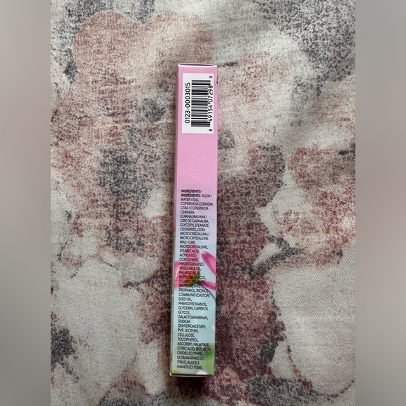 Laura Geller Volumizing Mascara - Picture 4 of 5